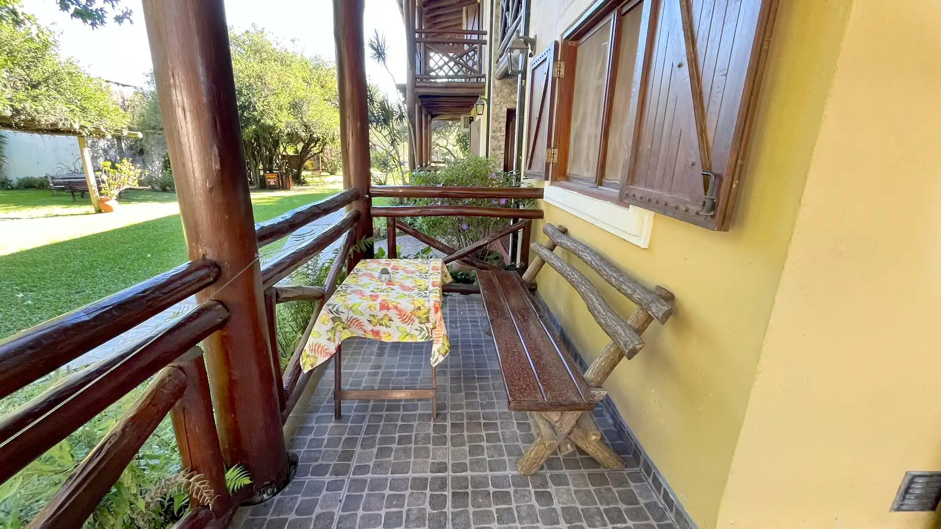 Estar comedor amplio para 4 personas